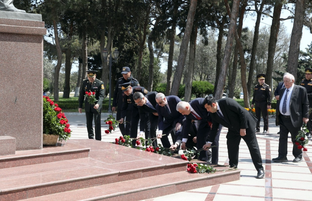Suraxanıda Ulu Öndərin anadan olmasının 103-cü ildönümü qeyd edildi - FOTOLAR